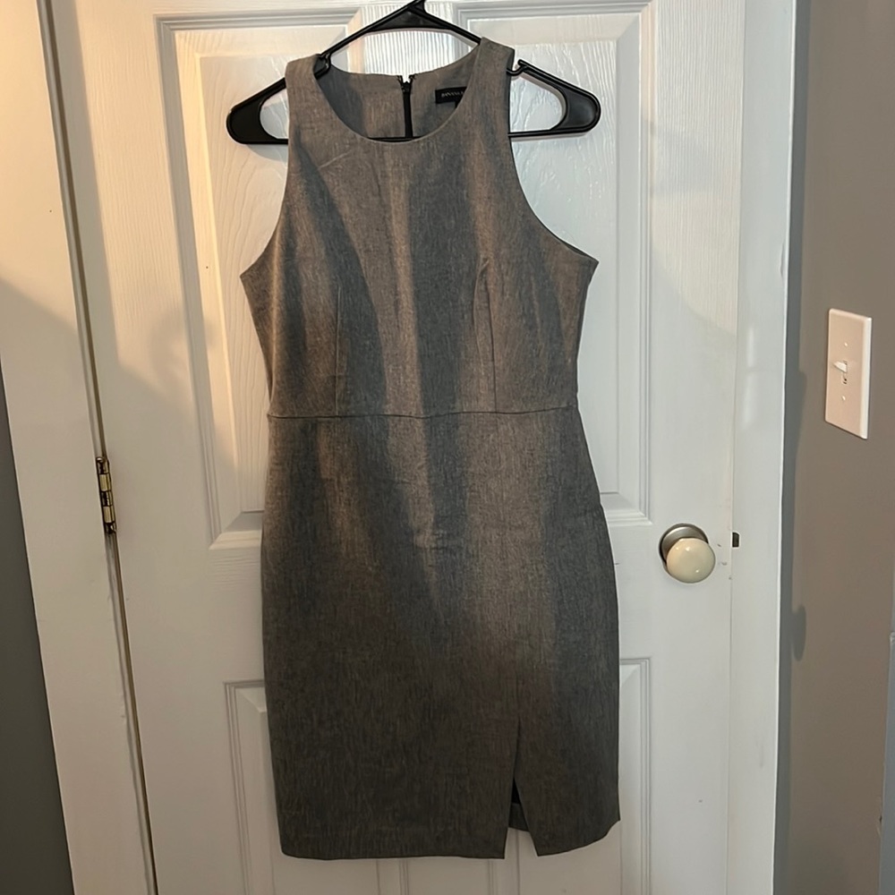Ann Taylor Sheath Dress (Grey. Size 10P).